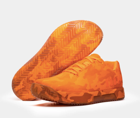 NOBULL MUJER TRAINER + NEON ORANGE CAMO