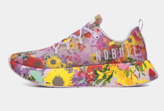 NOBULL HOMBRE RUNNER + FLORAL TRANSLUCENT SUPERBLOSSOM