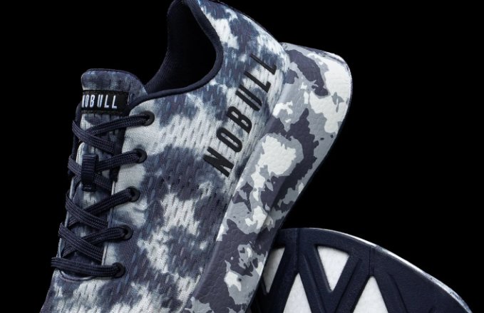 NOBULL MUJER RUNNER + INK AND SKY TIE DYE