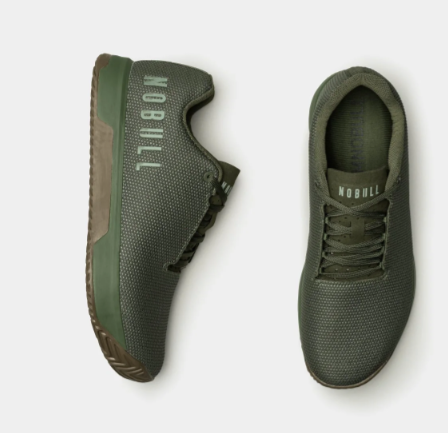 NOBULL HOMBRE TRAINER + ARMY DARK GUM